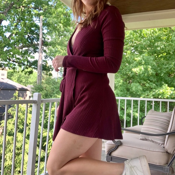 Urban outfitters burgundy tie dress - Picture 3 of 3